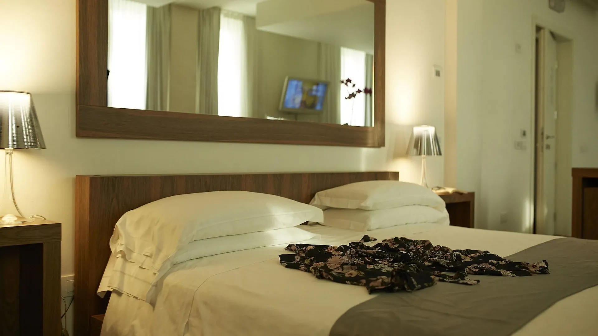 אולגיאטה אולונה Mo.Om Hotel איטליה