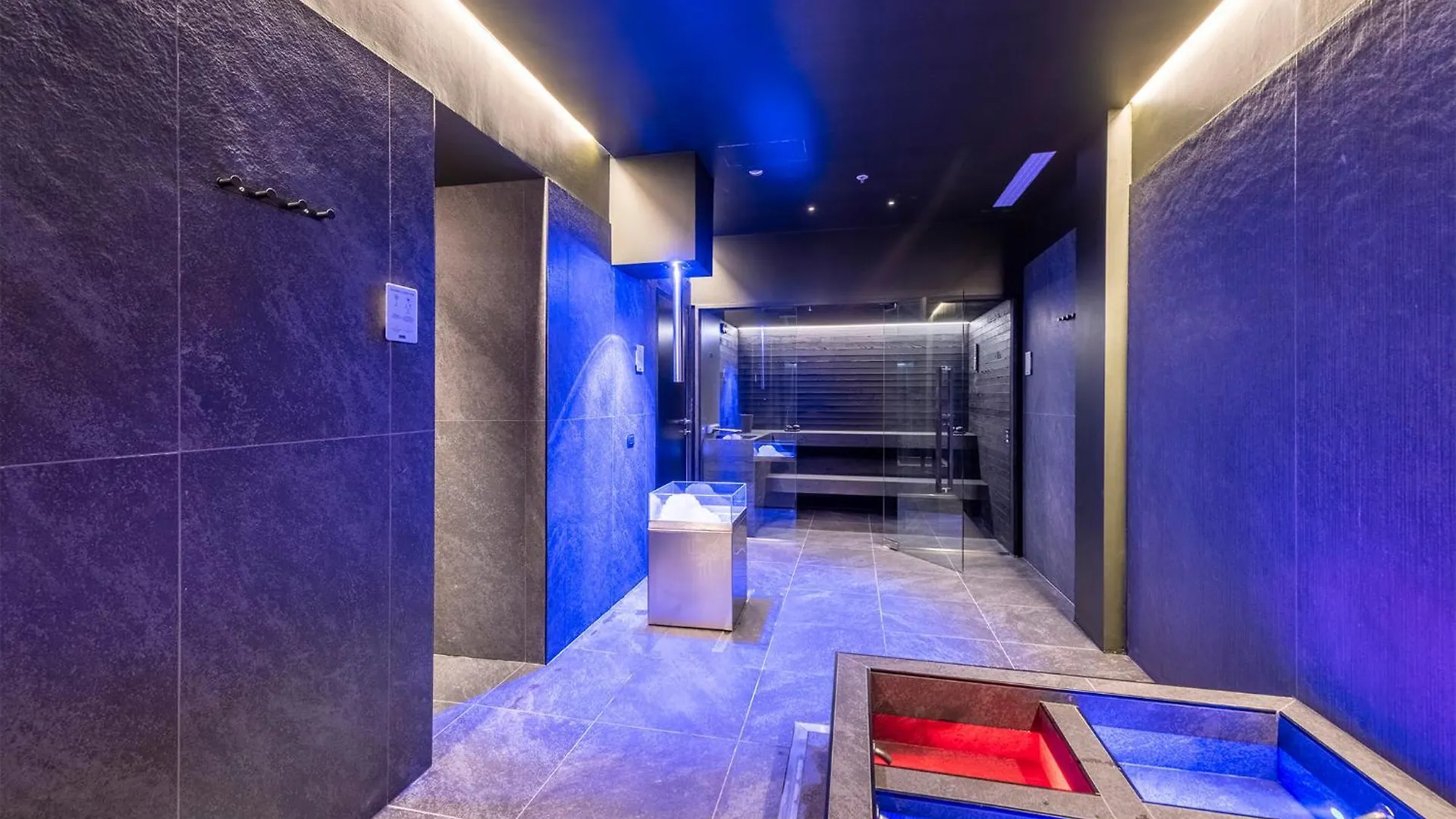 אולגיאטה אולונה Mo.Om Hotel אולגיאטה אולונה